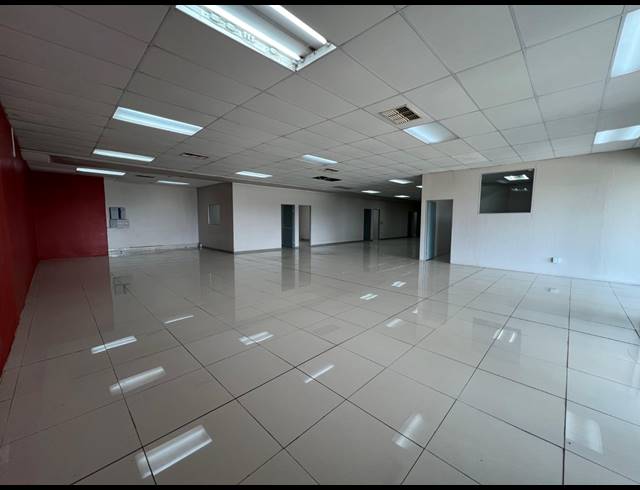 2,616M² WAREHOUSE TO LET IN STRIJDOMPARK
